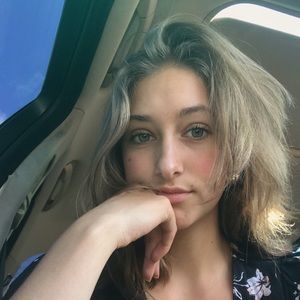 Meet your Posher, Alaina